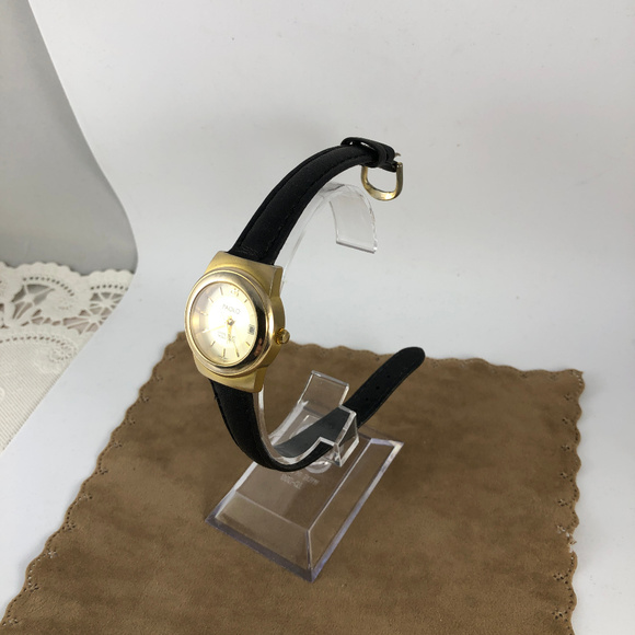 Vintage Authentic PAOLO GUCCI Gold Tone Date Watch - Picture 2 of 6